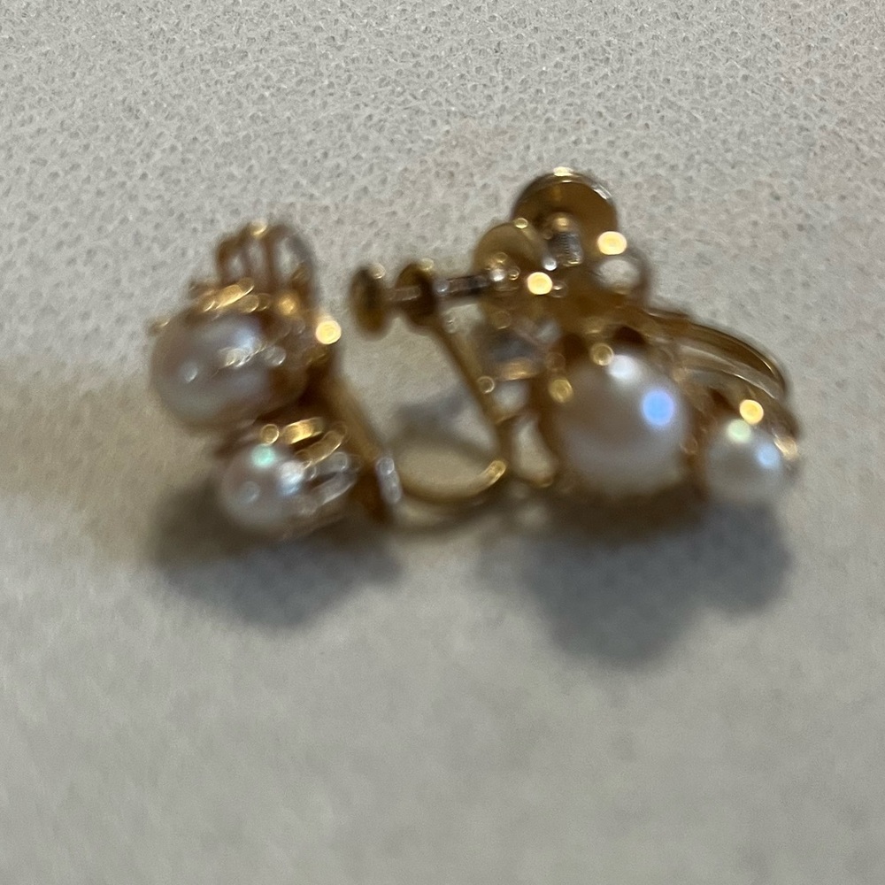Pearl earrings